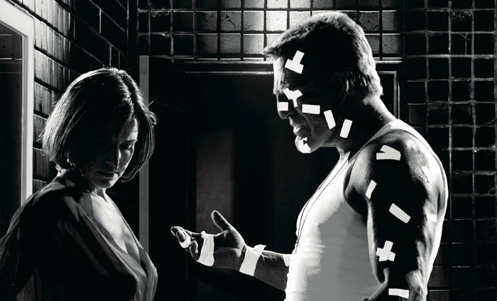 Mickey Rourke è Marv in Sin City (2005) di Robert Rodriguez e Frank Miller